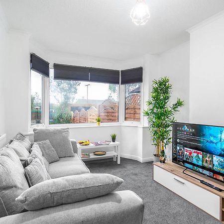 4 Bedroom House - Accommodates 7 - Garden - Parking - Netflix - Wifi - 559T Birmingham Esterno foto