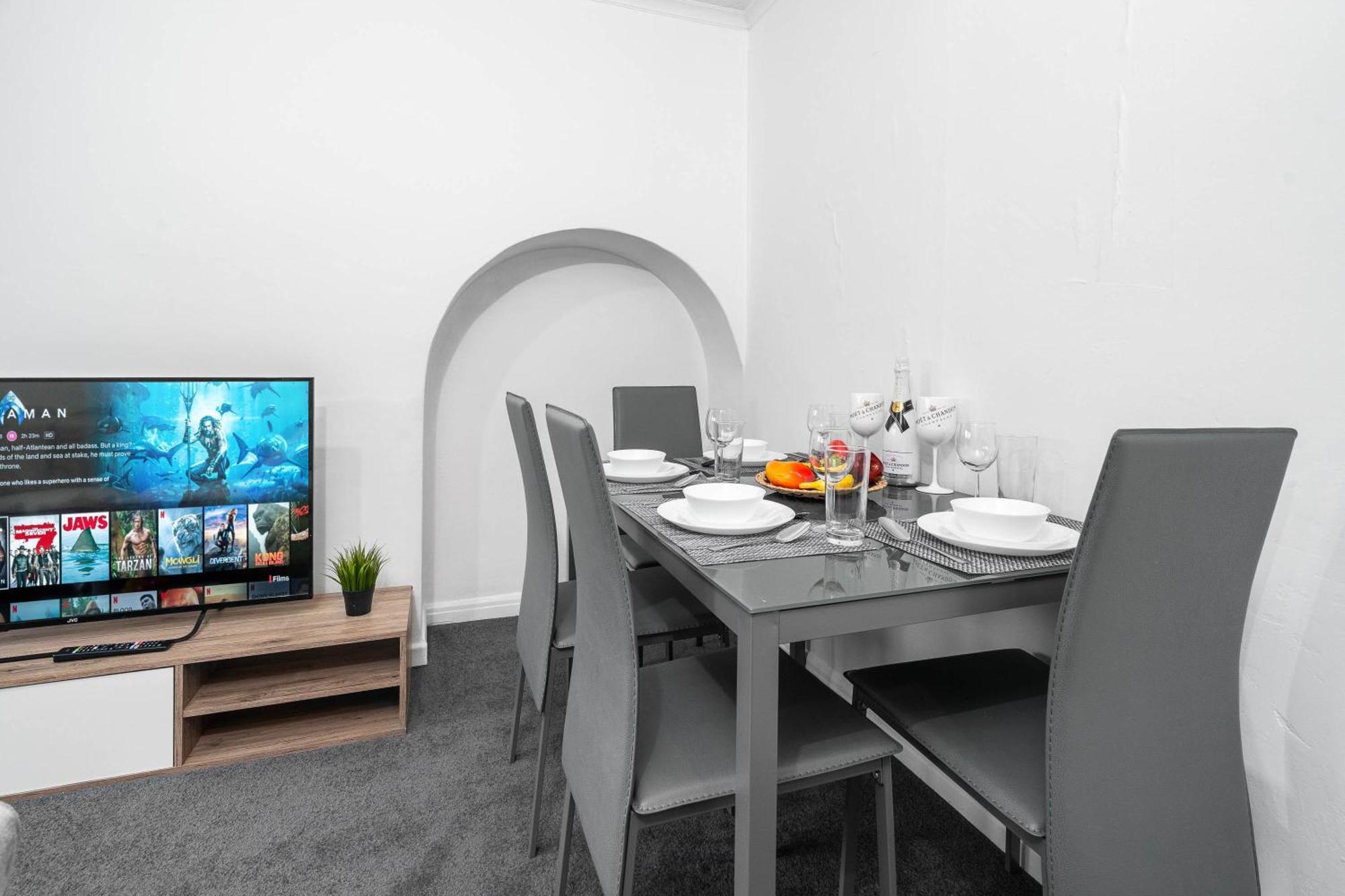 4 Bedroom House - Accommodates 7 - Garden - Parking - Netflix - Wifi - 559T Birmingham Esterno foto